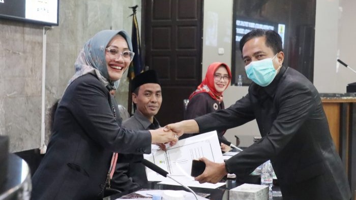 Rapat Paripurna DPRD Setujui Tiga Raperda, Perubahan APBD 2022 Salah ...