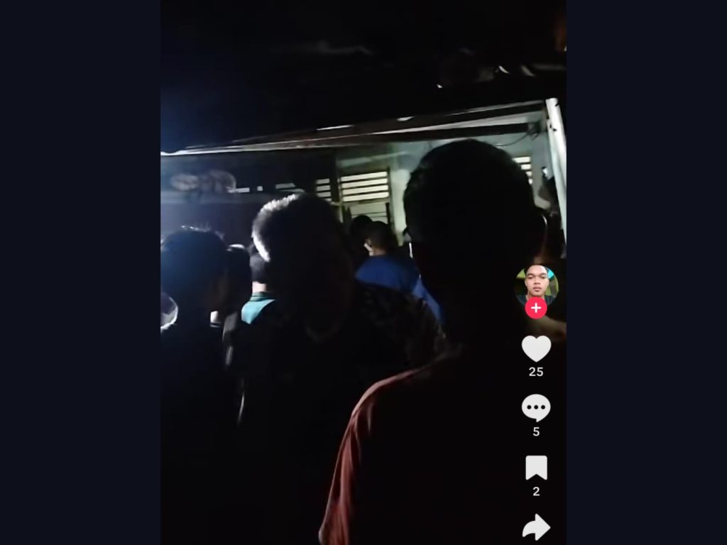 Rumah Terduga Penculik Anak di Desa Kedongdong Dirusak Massa