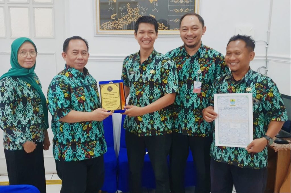 RSD Gunung Jati dan Disdik Serahkan Petikan SK PPPK