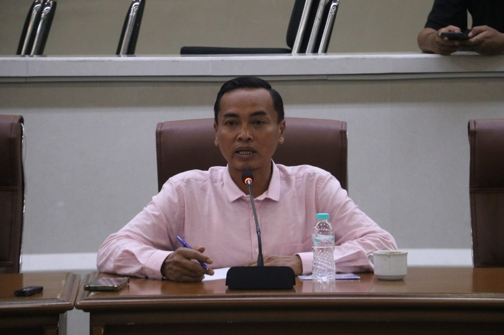 Bayar Pakai E-Money, Penyebab Parkir Liar Subur di Depan CSB Mall