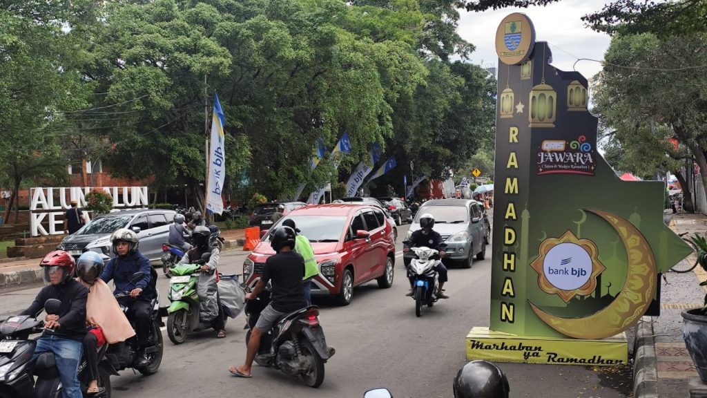 Pedagang Mengeluh, Lapak Festival Ramadan Jadi Lahan Parkir